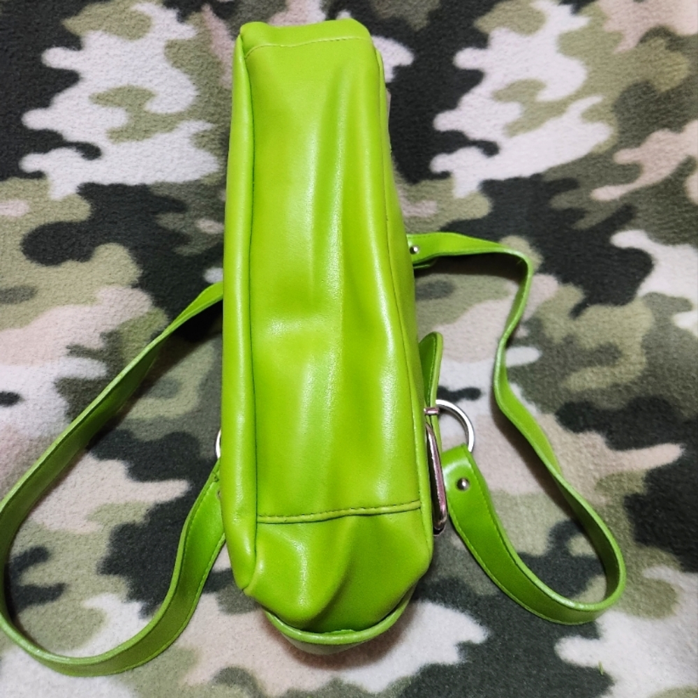 Lime Purse - Picture 15 of 16